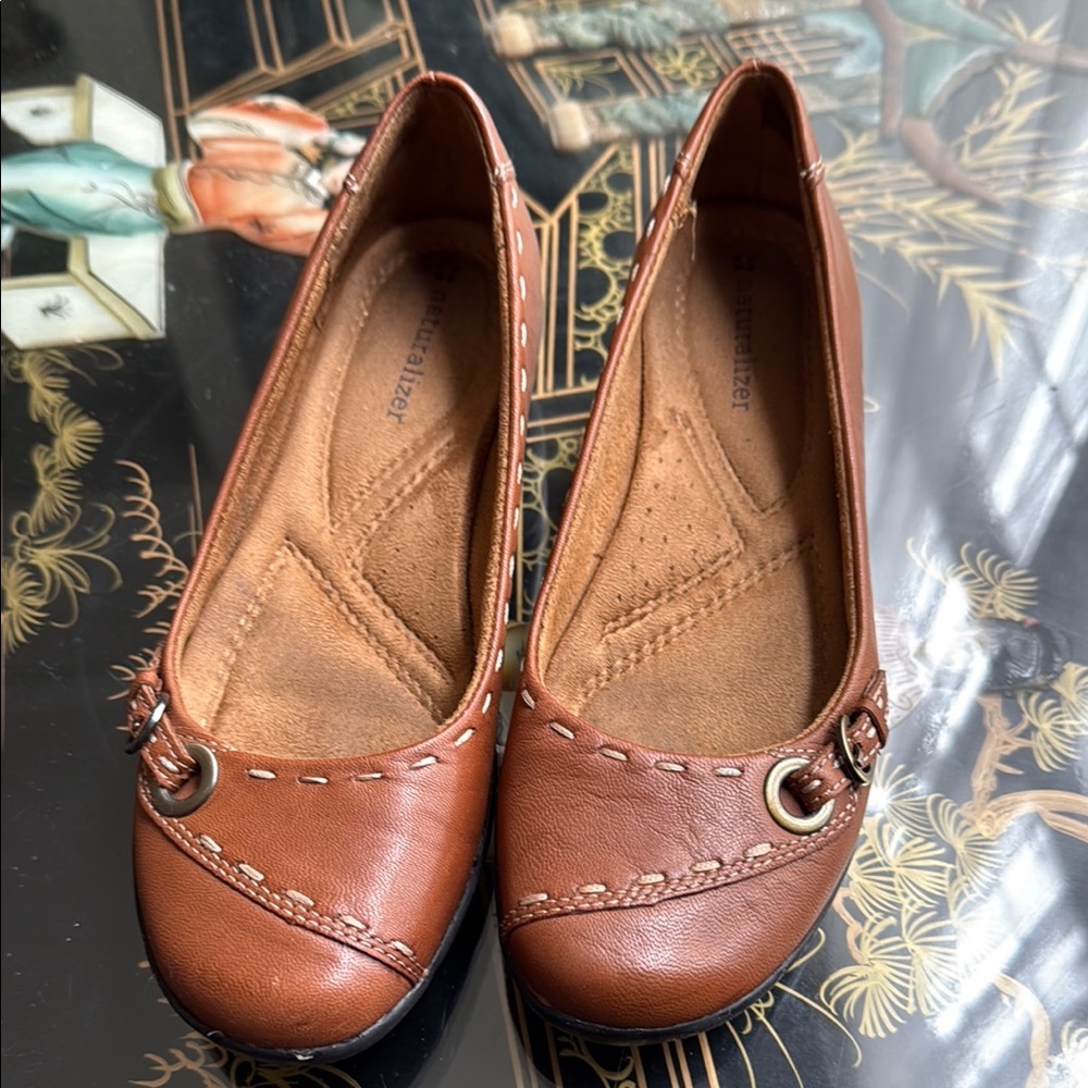 Naturalizer Women's Brown Leather Flats